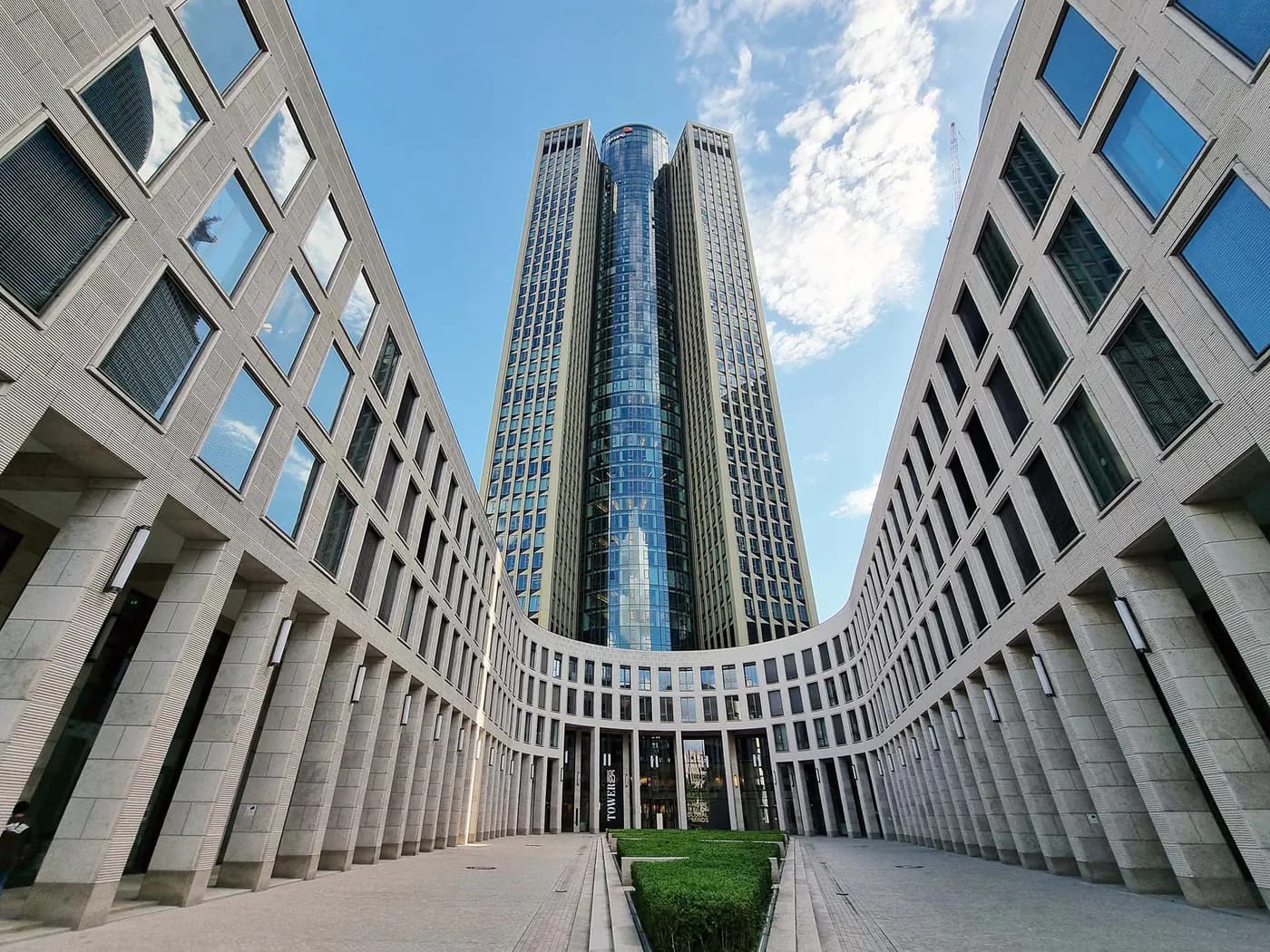 TOWER 185 in Frankfurt am Main, Standort von Conveso